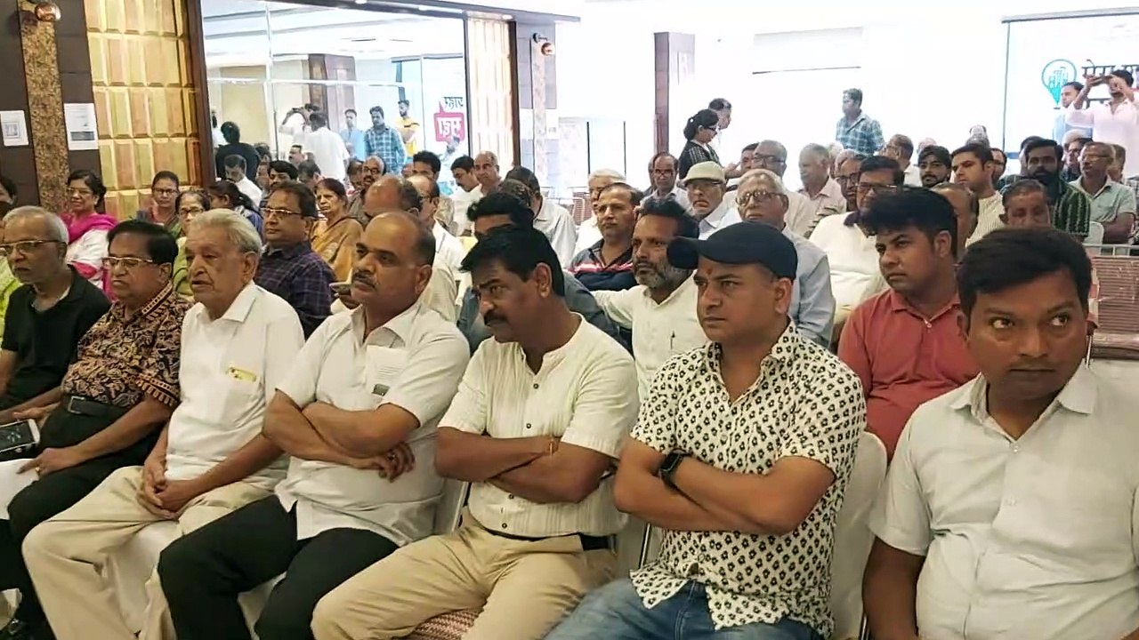 सीवर-सड़क-गंदगी से लोग परेशान, जिम्मेदारों को नहीं दिख रहा समाधान