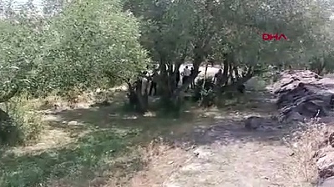 Çocuğunu kurtarmaya çalışan anne hayatını kaybetti