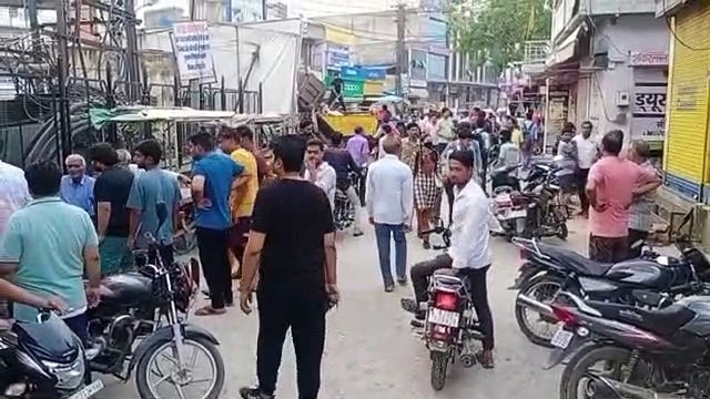 बेखौफ चोरों की धमाचौकड़ी, 5 दुकानों के ताले तोड़ 3 लाख की नकदी व चांदी के सिक्के चुराए, सीसीटीवी में कैद हुए बदमाश VIDEO