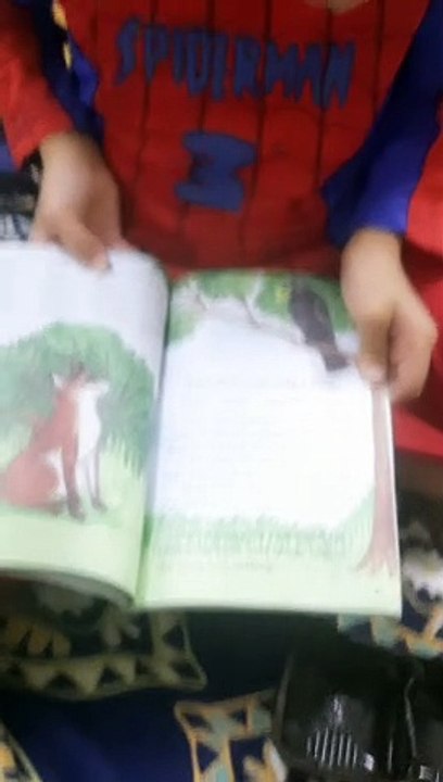 So Amazing | A very Little Kid Reading an Inverted Book | Reading a book upside down is so Difficult