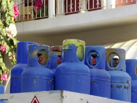 Baja casi $7 el tanque de gas de 30 kg en Vallarta y Bahía | CPS Noticias Puerto Vallarta