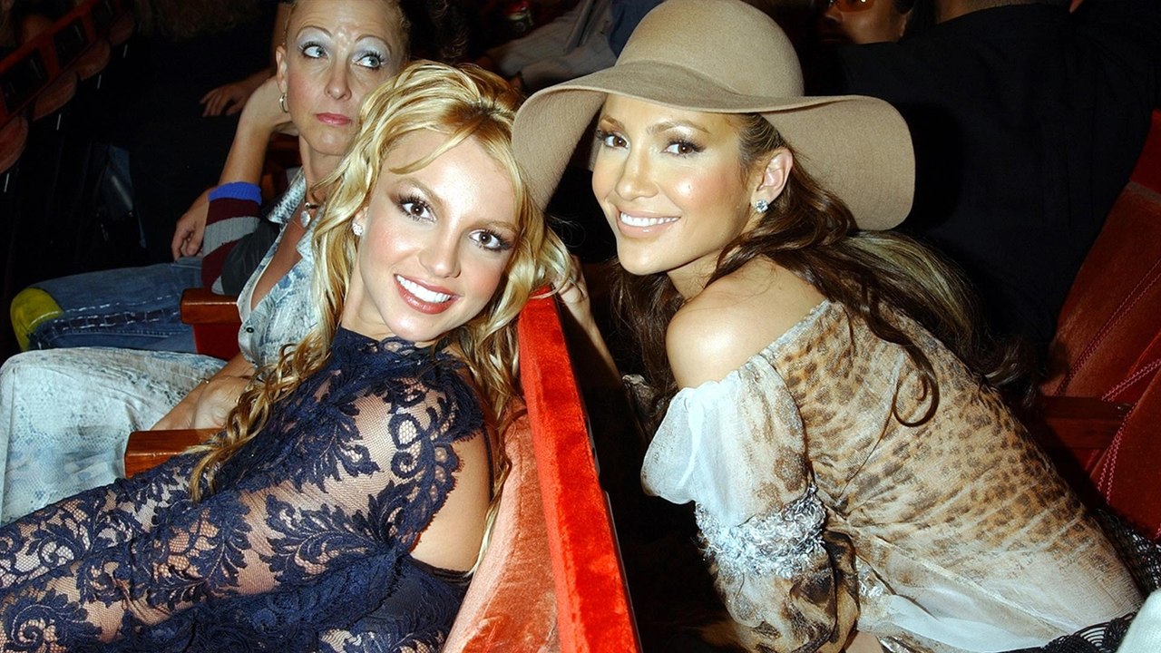 Jennifer Lopez Sends THIS Message To Britney Sp...