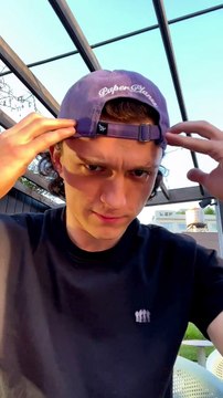 L’acteur Tom Holland, qui incarne Spider-Man au cinéma, annonce se retirer des réseaux sociaux pour préserver sa santé mentale - Regardez