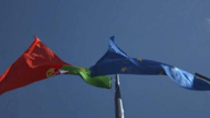 Wallace opens up big lead but doesn't finish round