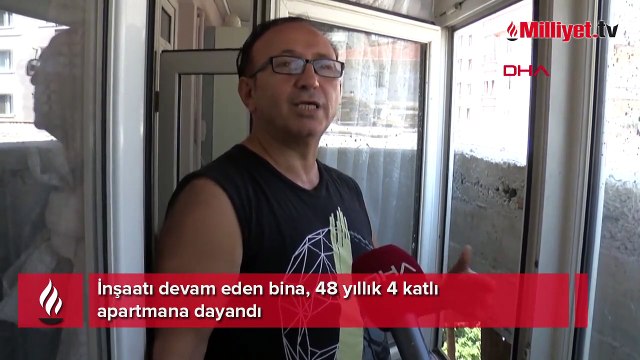 Apartman duvarı manzaralı balkonlar! 'Deprem olmuş gibi eve yaslanmış'