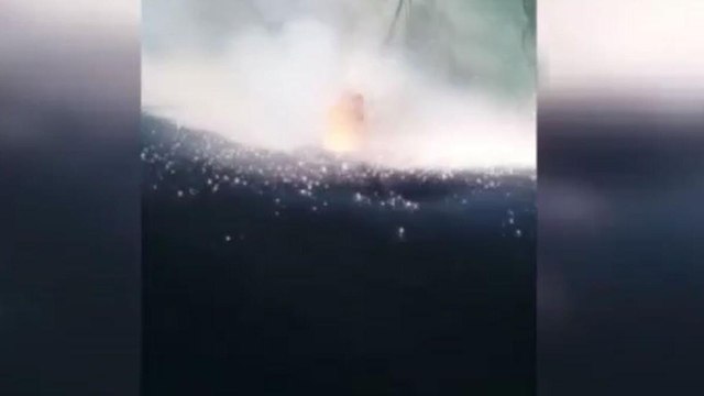 Sultangazi'de patlayan elektrik kabloları paniğe neden oldu