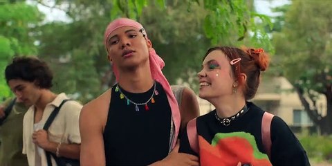 Amores E Rebeldia - Temporada 1 - Trailer Netflix Portugal