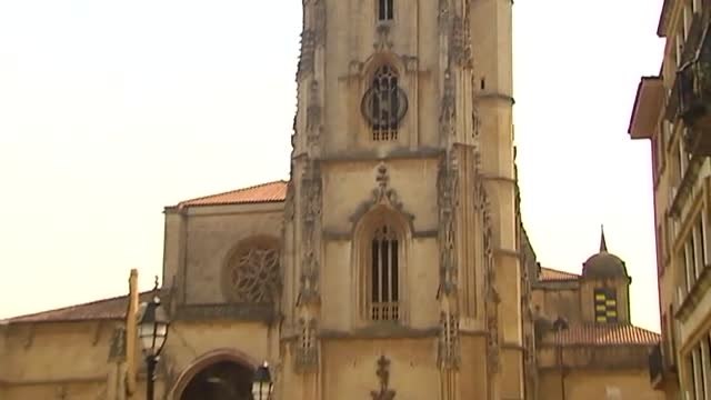La torre de la catedral de Oviedo abre sus puertas tras su rehabilitación