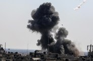 İsrail, abluka altındaki Gazze'ye hava saldırılarına devam etti (3)