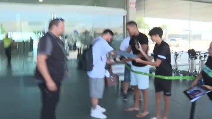 Messi aterriza en Barcelona para descansar tras la victoria con el PSG