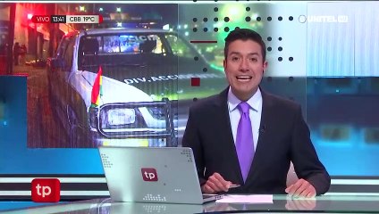 Un minibús se embarranca a 100 metros de altura en Cotahuma; el chofer terminó fallecido