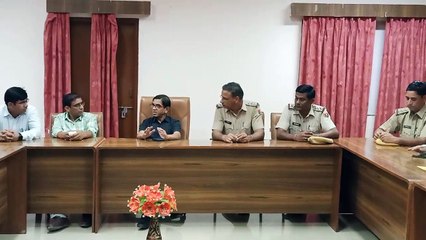आक्रोशित ग्रामीणों ने लगाया छह घंटे जाम