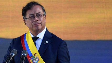 "Es más democracia lo que propongo para derrotar a la violencia": El discurso de la posesión de Petro