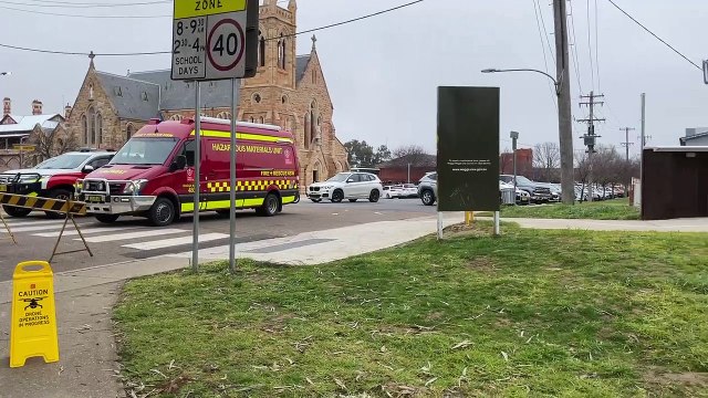 Residents head down to a flooded Wagga Beach | Monday, August 8 | The Daily Advertiser