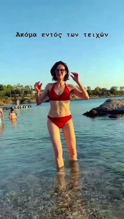 Μαριλίτα Λαμπροπούλου: Δείτε την Βασιλική από τον Σασμό με κόκκινο μπικίνι