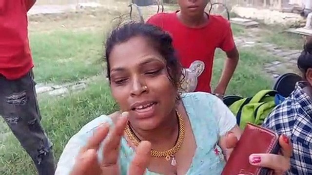 खाटूश्यामजी हादसा: रोते हुए बोली मृतका की बेटी, मां के ऊपर गिर गई थी 15 से 20 महिलाएं, रौंदते हुए निकल गए लोग