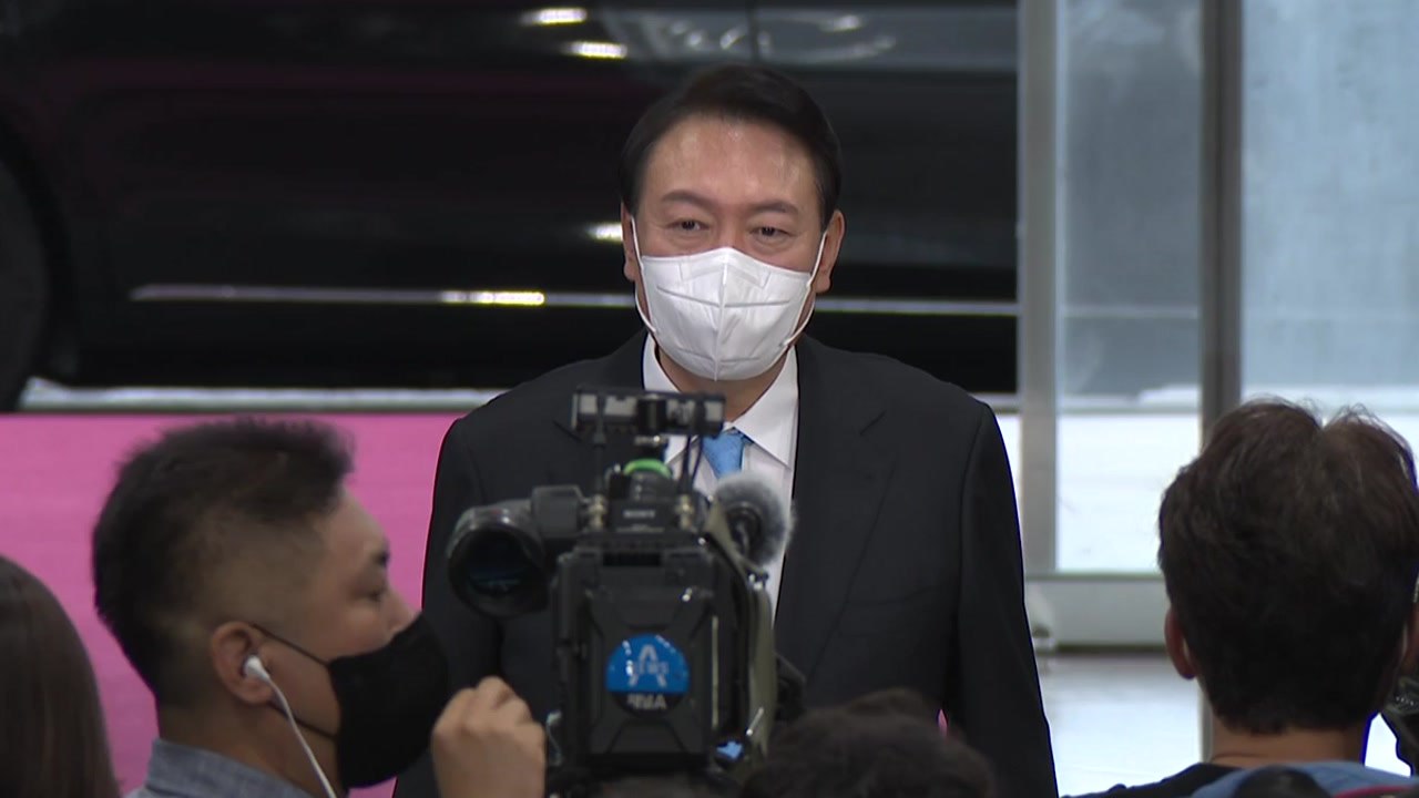 [뉴스큐] 휴가 마치고 복귀한 尹 대통령...첫 일성은? / YTN