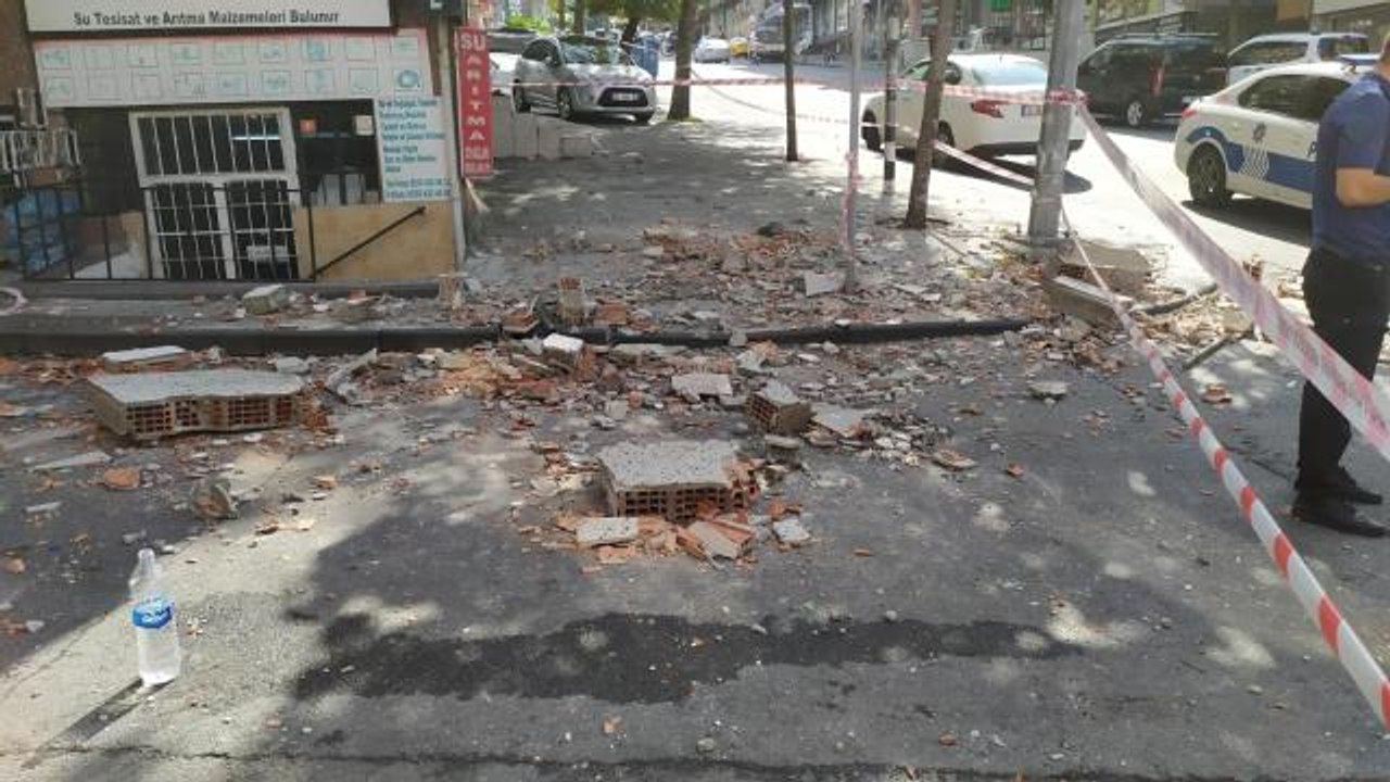 Son dakika haber: Tadilat sırasında çöken balkonla birlikte yere düşen işçi hayatını kaybetti