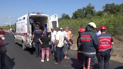Devrilen otomobildeki 2 kişi yaralandı