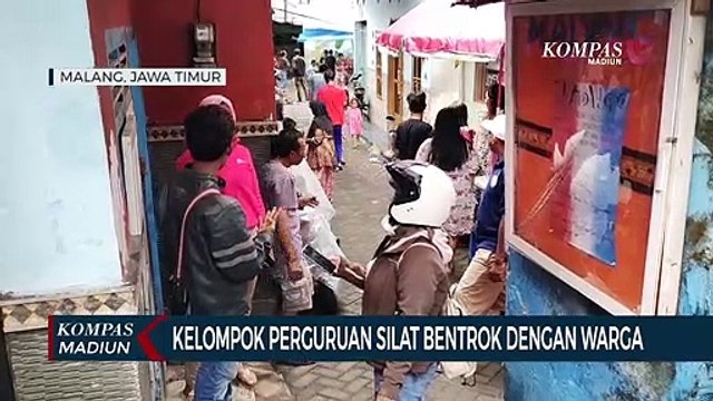 Kelompok Perguruan Silat Bentrok Dengan Warga
