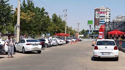 Kamyonet mağazaya girdi