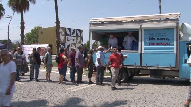 İzmir haberi! İzmir Büyükşehir Belediyesi Aşure Bereketini 12 Bin Kişiyle Paylaştı