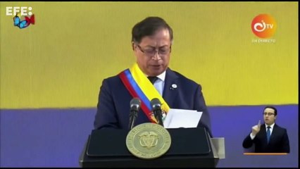 Felipe VI escridassat a la presa de possessió de Petro