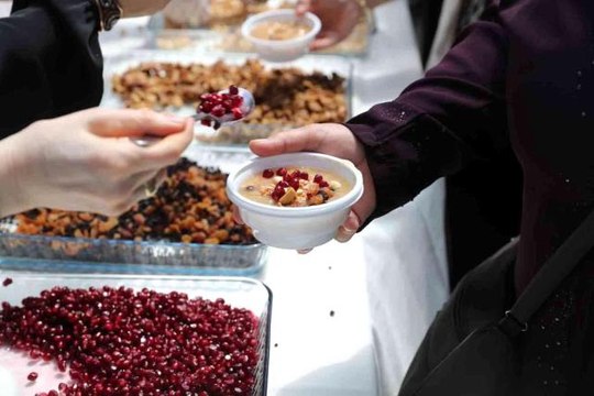 Bağcılar'da 10 bin kişilik aşure ikramı