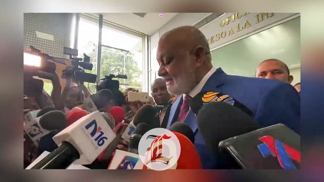 Roberto Fulcar llega a Cámara de Cuentas a formalizar su solicitud de auditoria en Educación