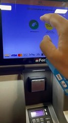 Un pieno... di sorriso: c'è anche il ditributore di benzina che parla in dialetto messinese