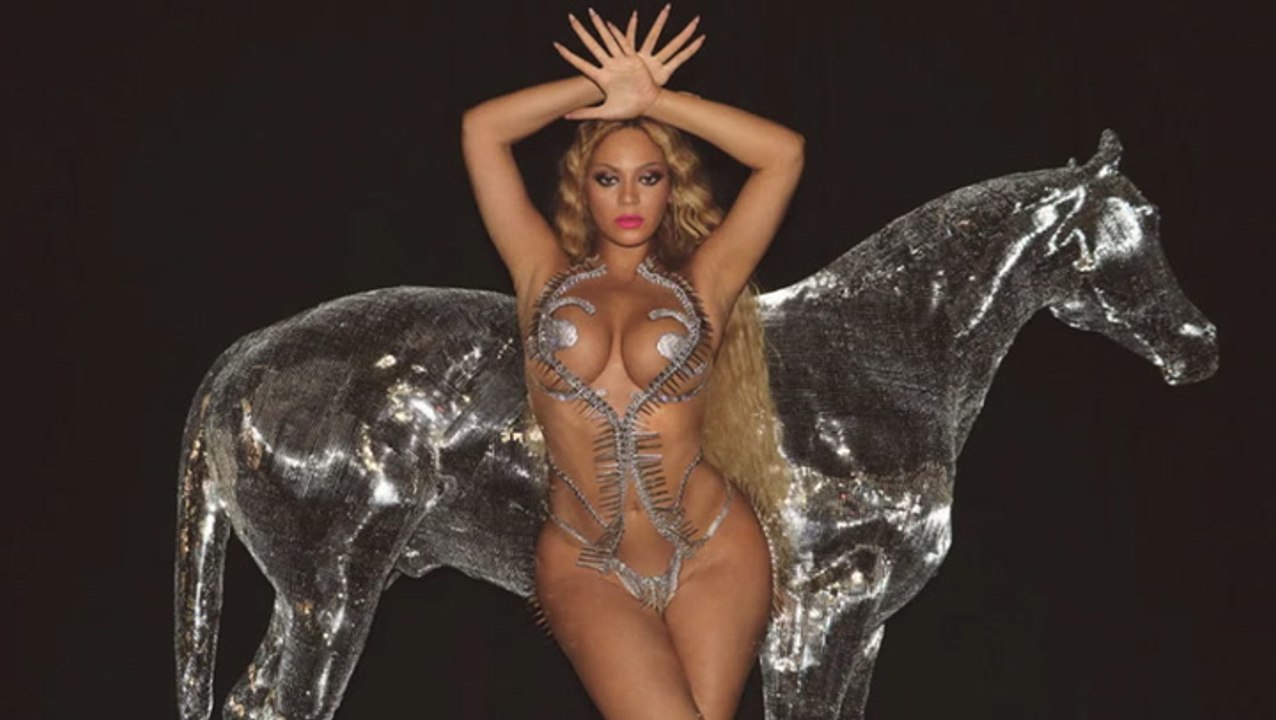 Beyoncé’s ‘Renaissance’ Tops The Billboard 200 With Year’s Biggest Debut By a Woman | Billboard News