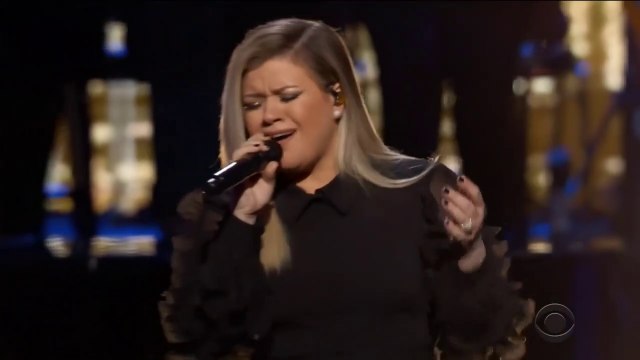 Kelly Clarkson - I Never Loved A Man (The Way I Love You) - A Grammy Celebration Aretha Franklin - 2019