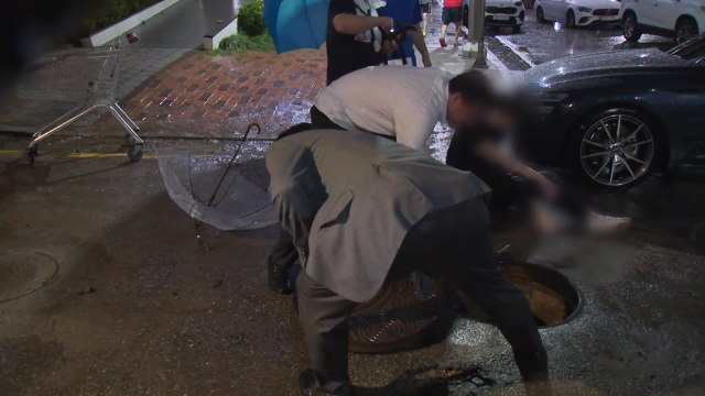 도심 곳곳에서 침수피해 잇따라...시민들은 힘 합쳐 대응 / YTN