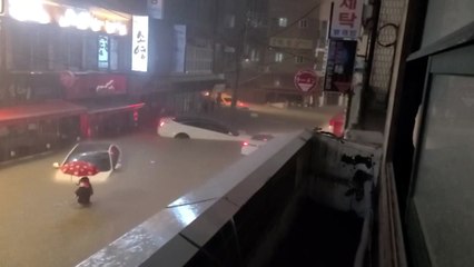 [뉴스라이더] 기록적인 수도권 폭우...강남은 왜 잠겼나? / YTN