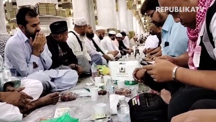 Sensasi Berbuka Puasa Asyura di Masjid Nabawi