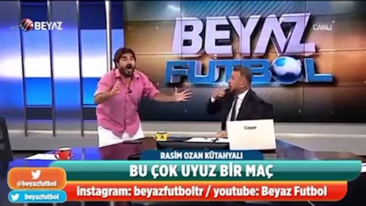 Rasim Ozan Kütahyalı: Her Türk erkeği Gomis olmak ister
