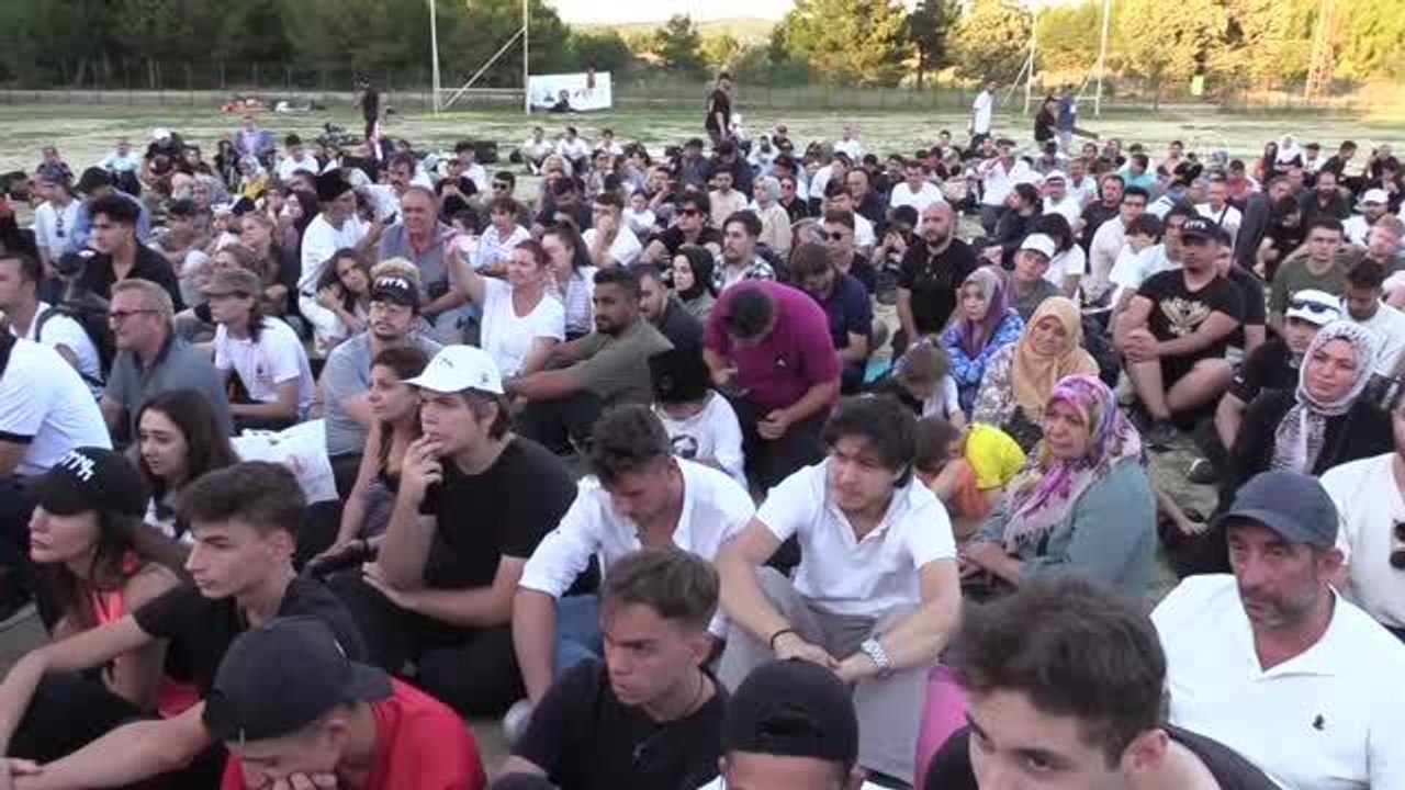 Çanakkale haberi: ÇANAKKALE - Zafer Partisi Genel Başkanı Özdağ, Çanakkale'de 57. Alay'ı anma yürüyüşüne katıldı