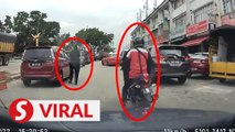 Attempted snatch theft in Balakong caught on camera