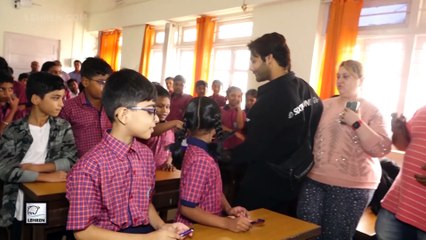 करण कुंद्रा और स्टेबिन बेन ने खास अंदाज में सेलिब्रेट किया अपने गाने को