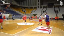Entrenamiento de la selección de baloncesto en Atenas horas antes del primer amistoso