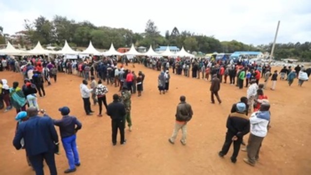 Kenia celebra unas reñidas elecciones generales
