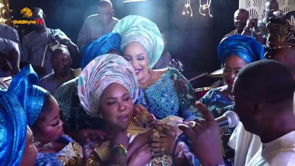 K1 DE ULTIMATE SPLASHES LOVE ON HIS ADORABLE WIFE, EMMANUELLA, ON STAGE