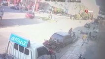 Antalya haberi... Antalya'da feci kaza... Kavşaktan kontrolsüz geçen araca motosiklet böyle çarptı