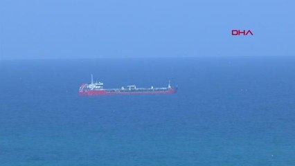 İSTANBUL-SARIYER AÇIKLARINDA DEMİRLEYEN TAHIL YÜKLÜ GEMİ DENETLENMEYİ BEKLİYOR