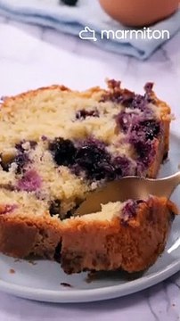 Cake à la coco et aux myrtilles