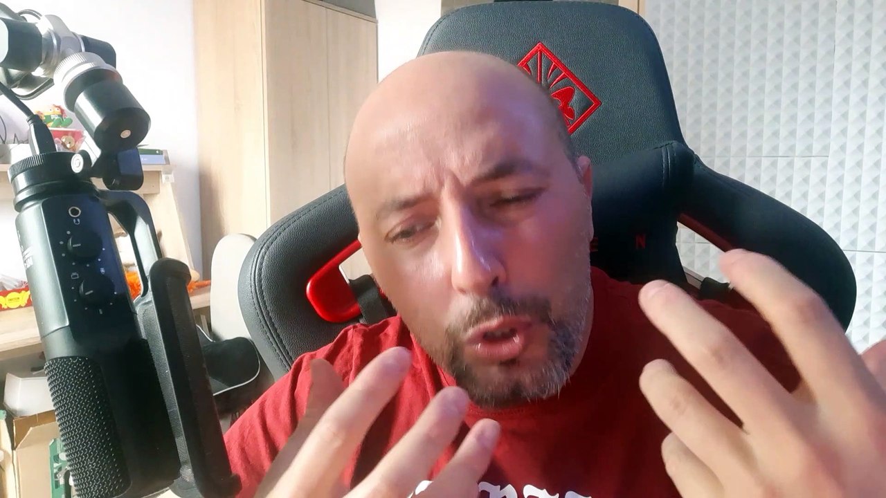 “Beccato col nuovo tronista (famoso)”. Gianni Sperti, il gossip su UeD adesso vola