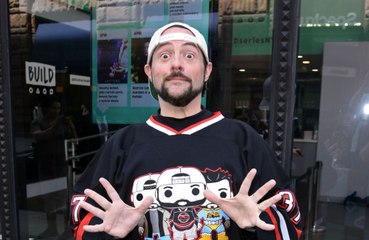 Kevin Smith teilt gegen Warner Bros. aus