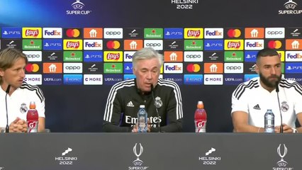 Las risas de Modric y Benzema con Ancelotti