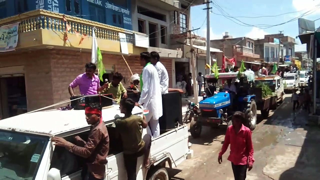 विश्व आदिवासी दिवस पर रैली निकाल दिया प्रकृति स...