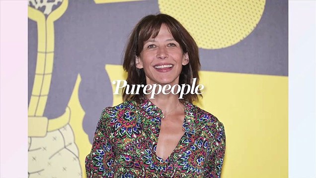 Sophie Marceau : Beauté naturelle dans une robe estivale... l'amour lui va si bien !